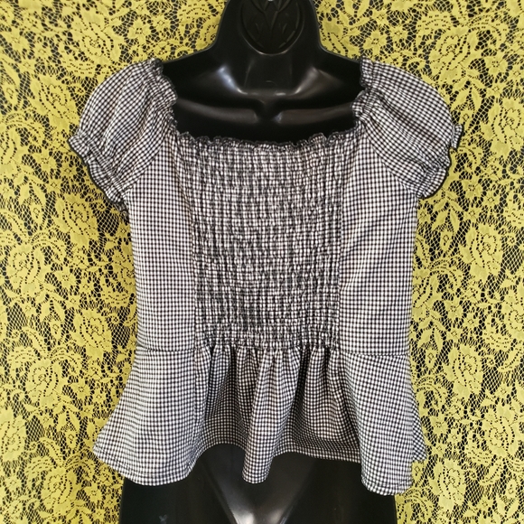 Darling Peplum Puff Sleeve Top - Picture 2 of 3
